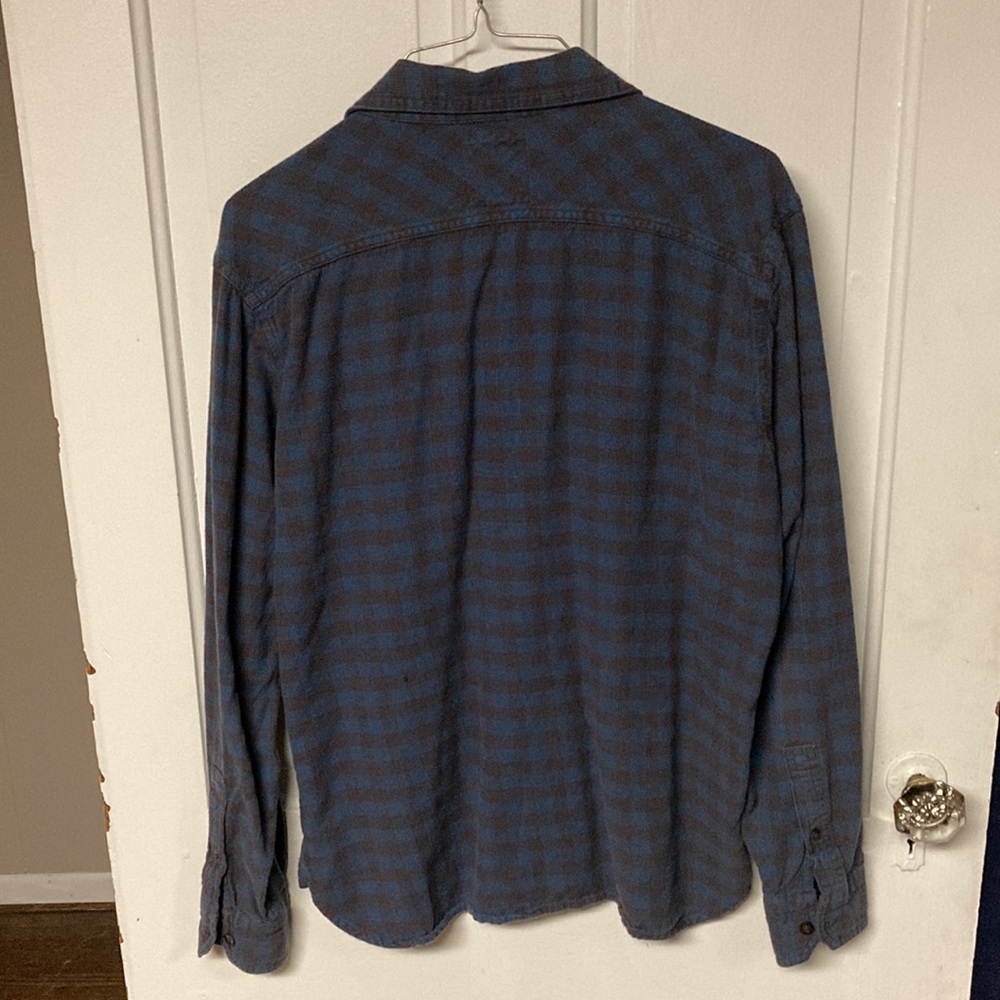 Levi’s Flannel - Picture 3 of 4